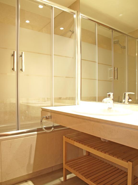 Apartup Yellow Opera View Apartment Valencia Exterior photo